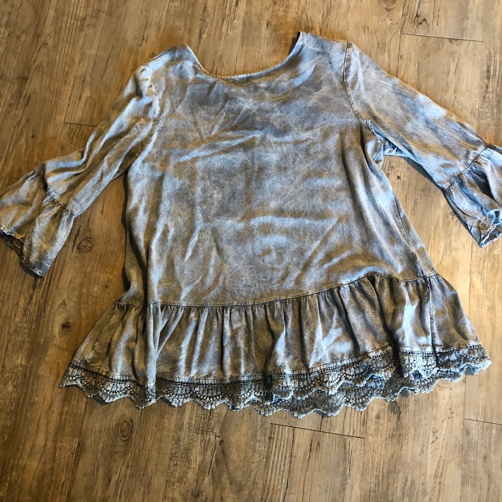 Altar'd State Gray Flowing Top